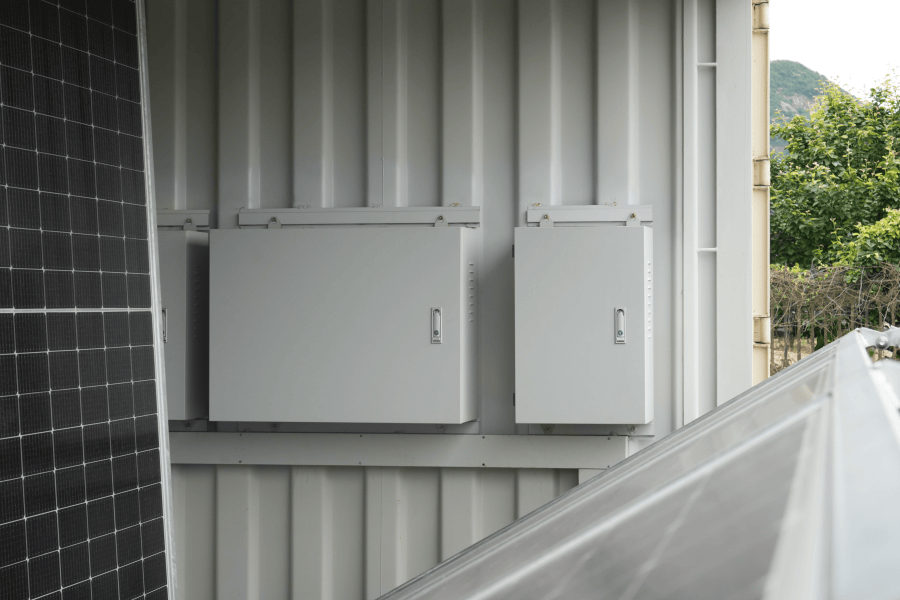 ROI Analysis of Black Start Capable Photovoltaic Storage for Telecom Towers